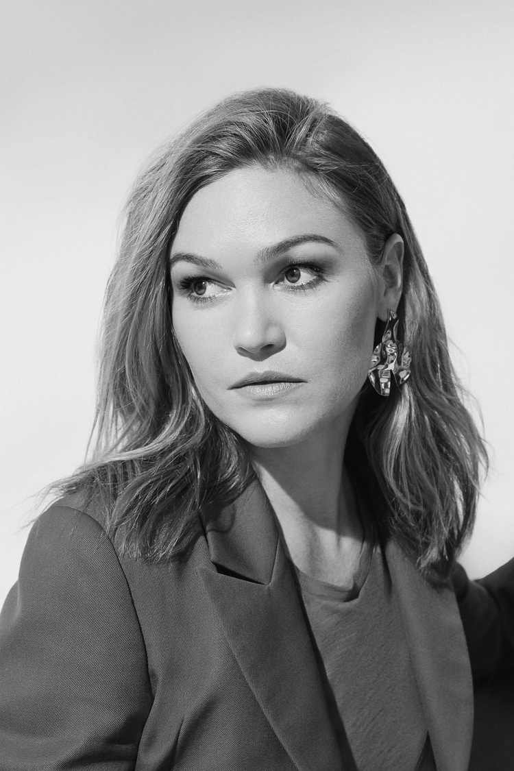 Julia Stiles